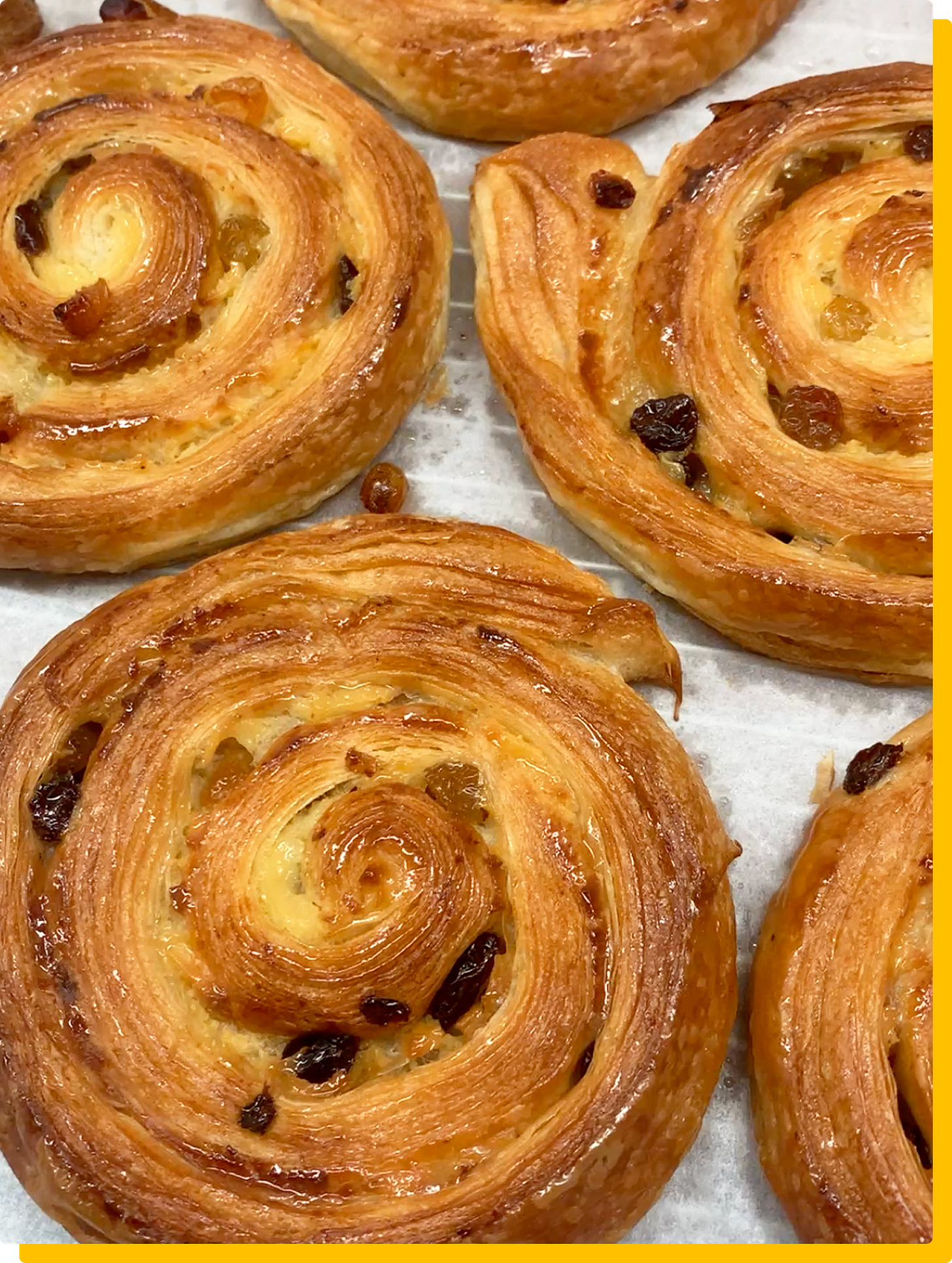 Photo of pain aux raisins