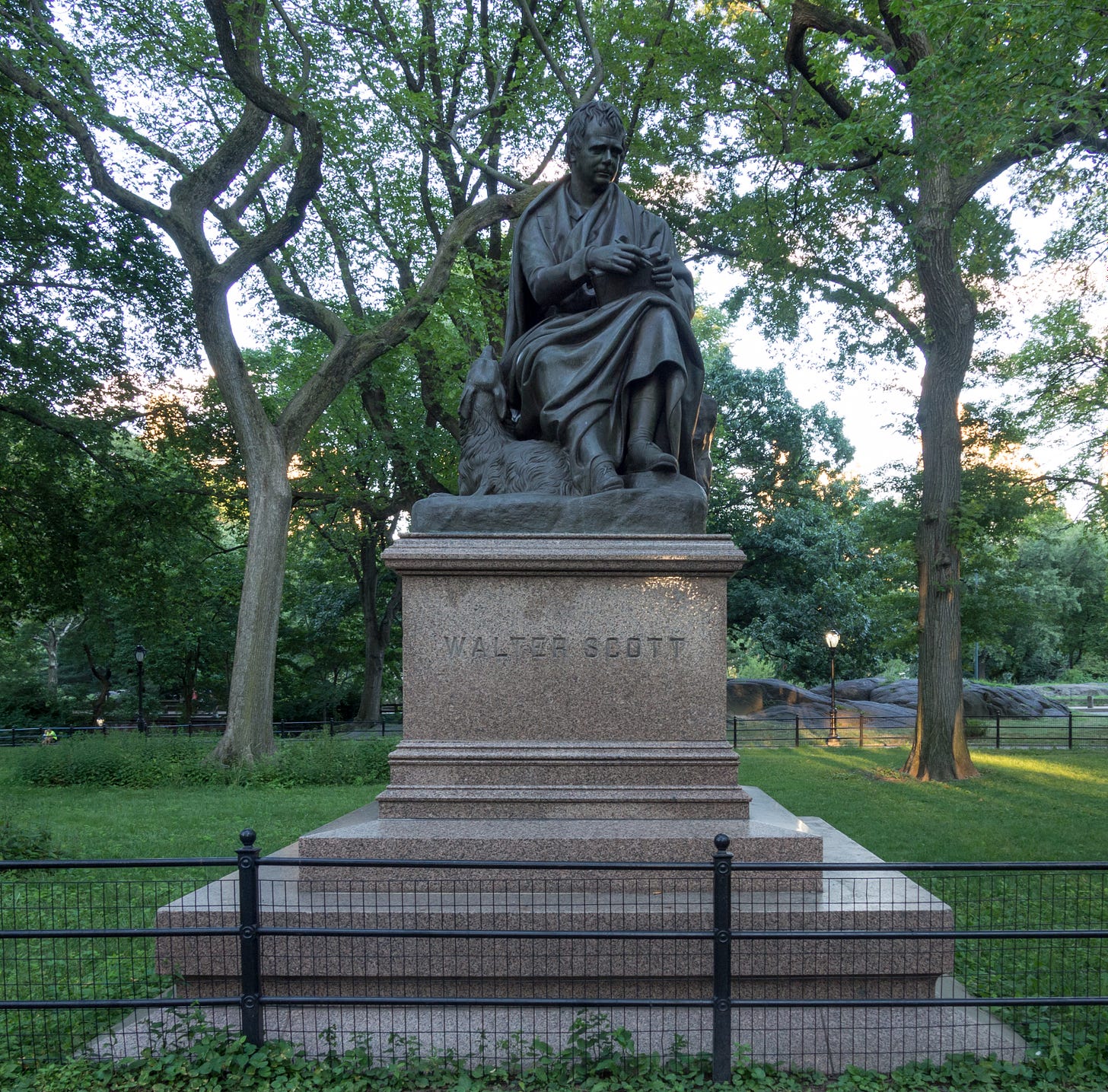 File:Walter Scott statue in Central Park.jpg - Wikimedia Commons
