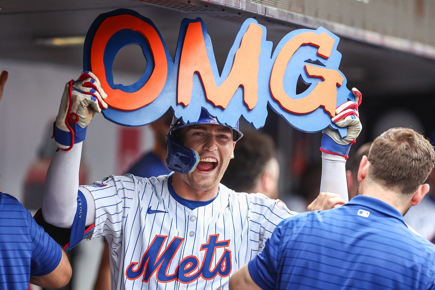 Meet the man behind Mets' famous 'OMG' celebration sign | amNewYork