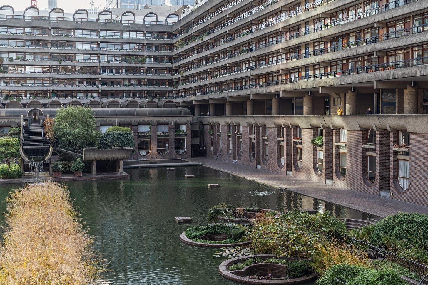 The Brutalist Architecture of the Barbican Centre - soonafternoon
