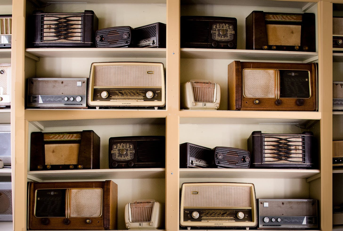 Photo of old radios for interest. Photo by Skitterphoto: https://www.pexels.com/photo/radio-transmitter-lot-9295/