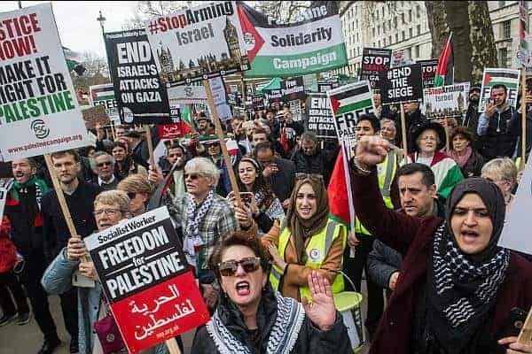 Angry protest in London against Israeli attacks on Palestinians - Socialist  Worker