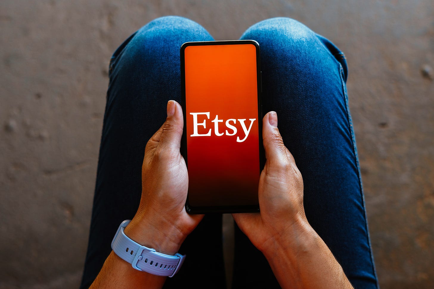 BRAZIL - 2023/06/26: In this photo illustration, the Etsy logo is displayed on a smartphone mobile screen. (Photo Illustration by Rafael Henrique/SOPA Images/LightRocket via Getty Images)