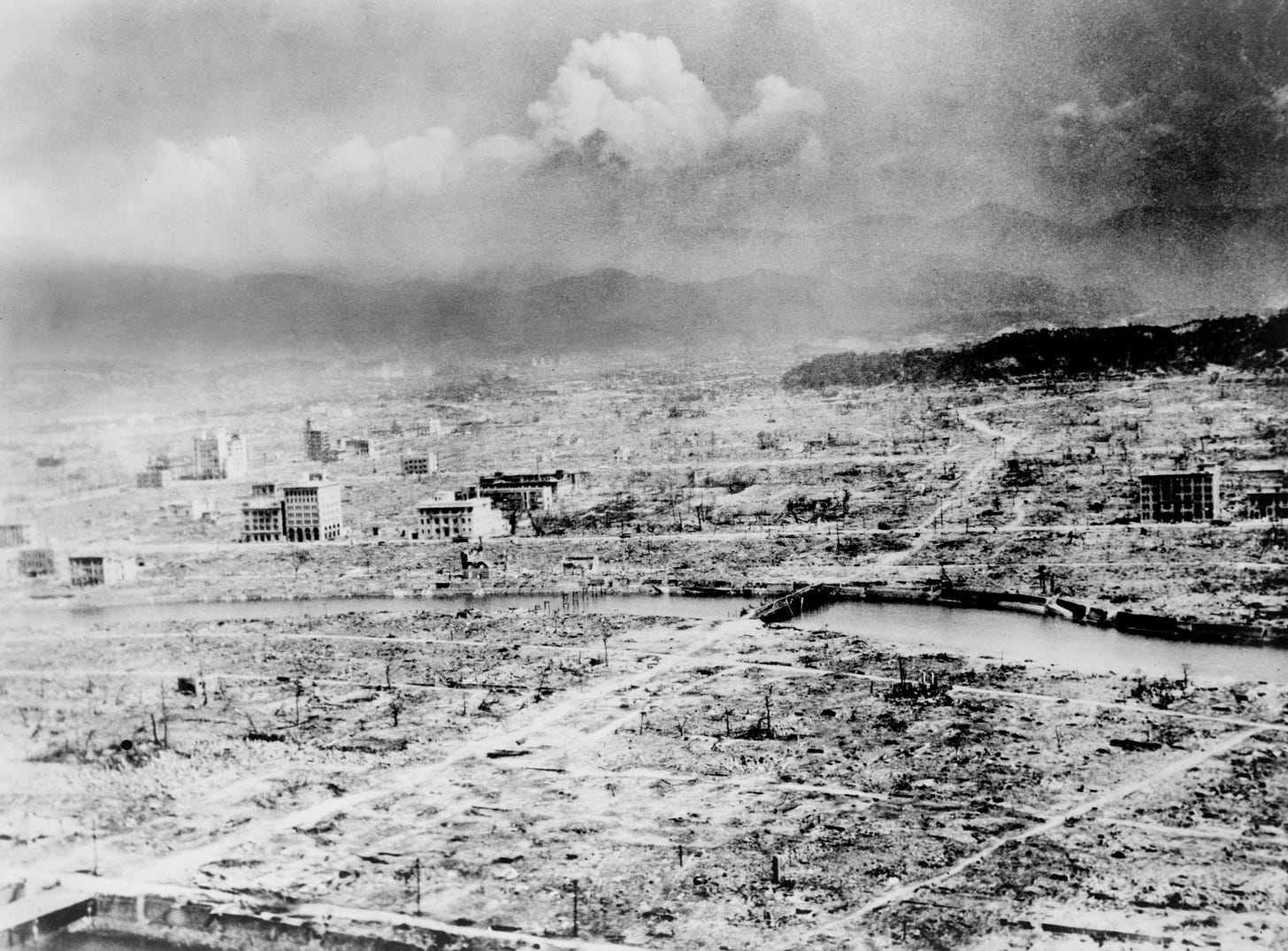 Scene from Hiroshima after bombing, as seen by Hiroshima survivors