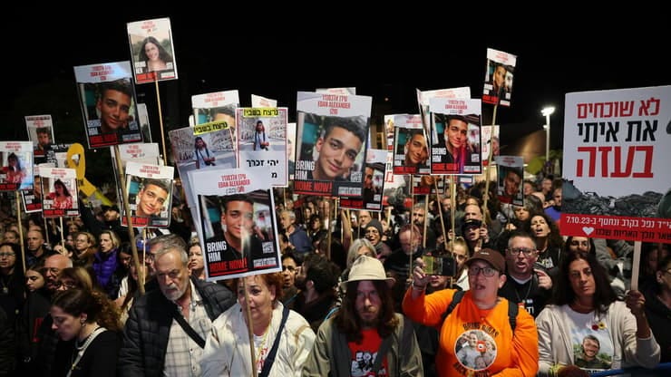 Rally in the Abductees Square