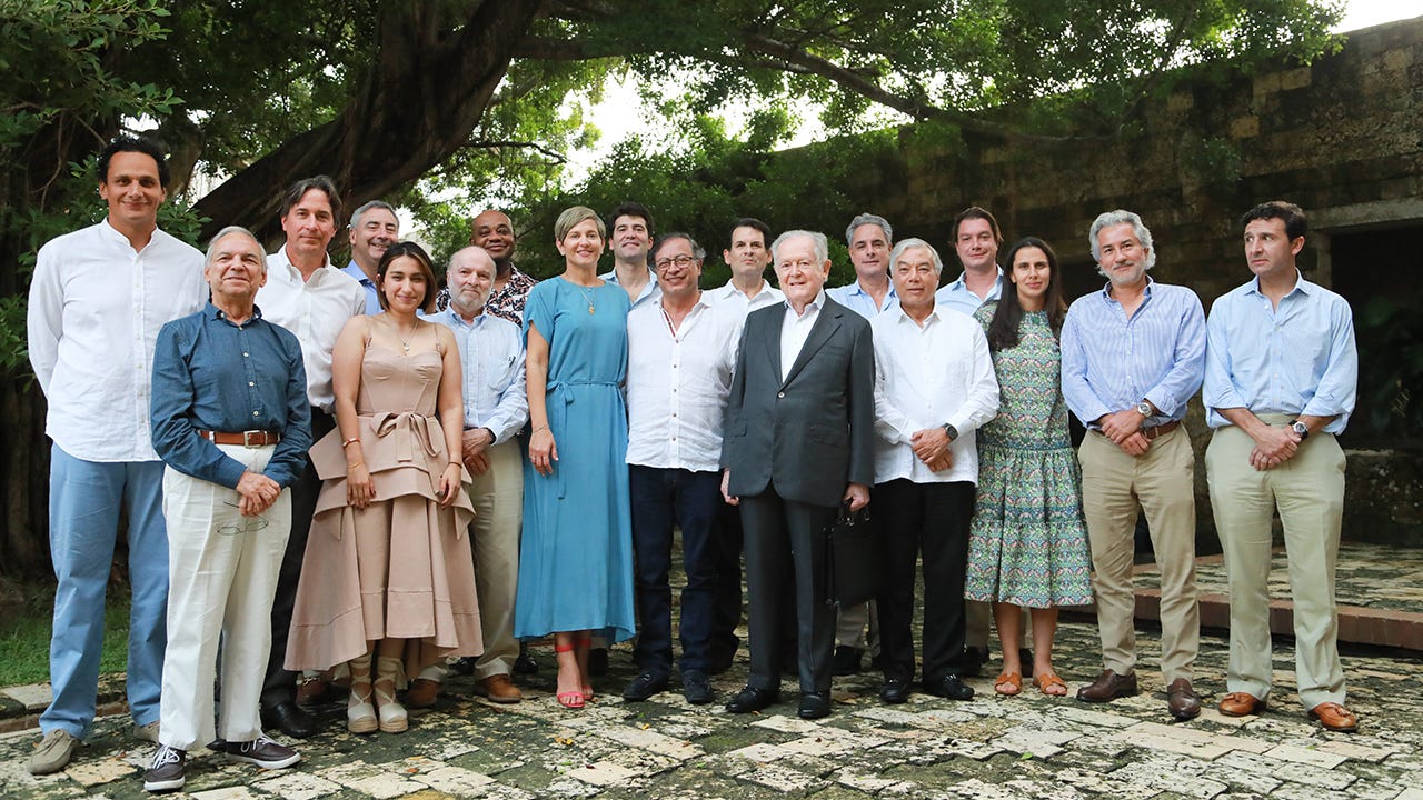 Presidente Gustavo Petro y algunos de los principales empresarios de Colombia