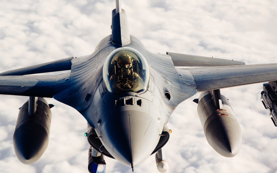 F-16 Fighting Falcon refueling over Iraq.