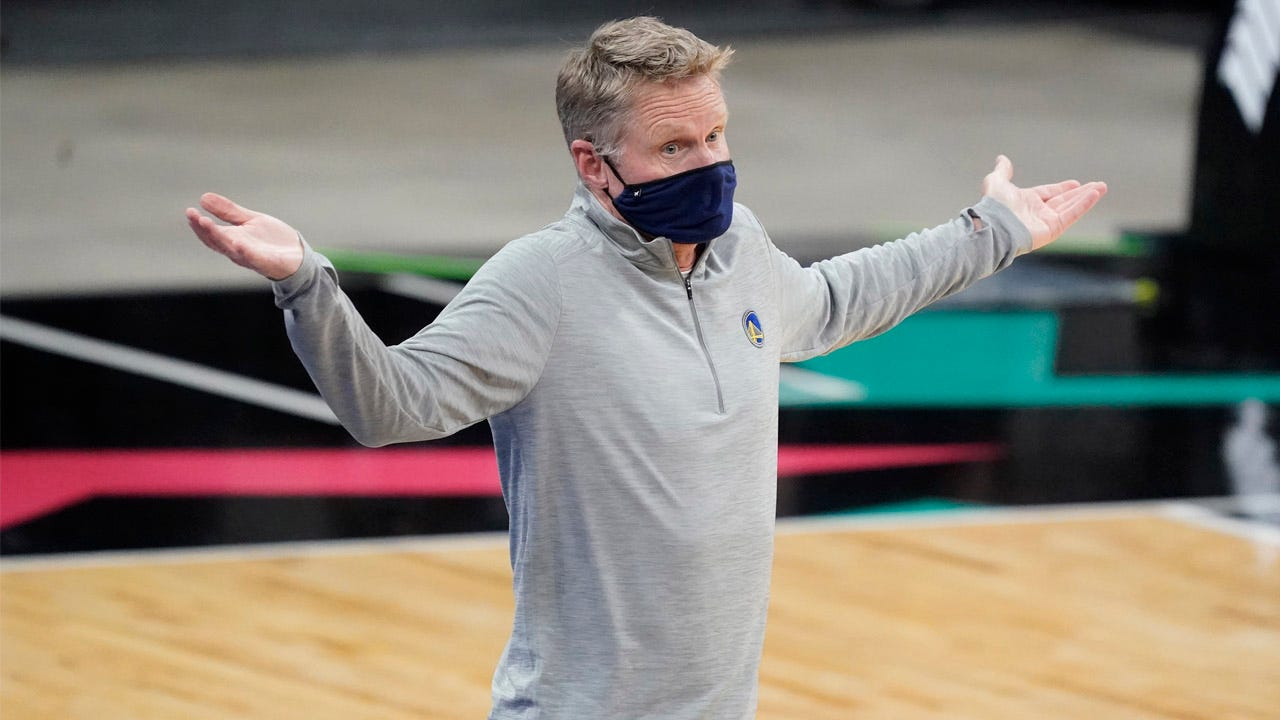 Steve Kerr pokes fun at Warriors fans with Steph Curry minutes joke | RSN