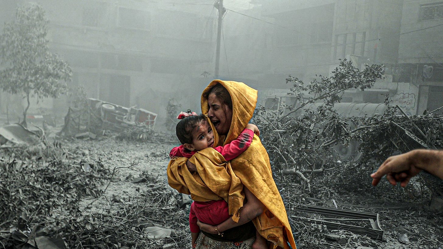 Un bombardamento di Israele contro Gaza