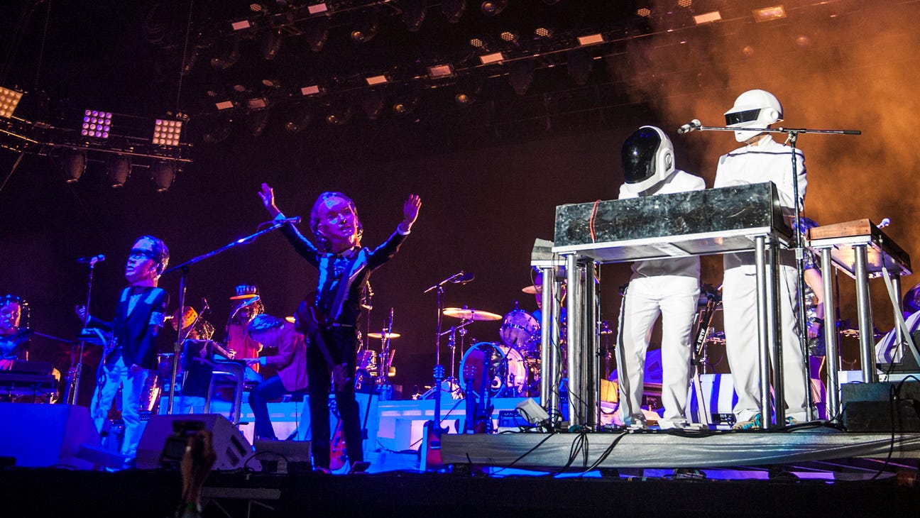 Coachella 2014: Arcade Fire Set Features 'Daft Punk' Surprise