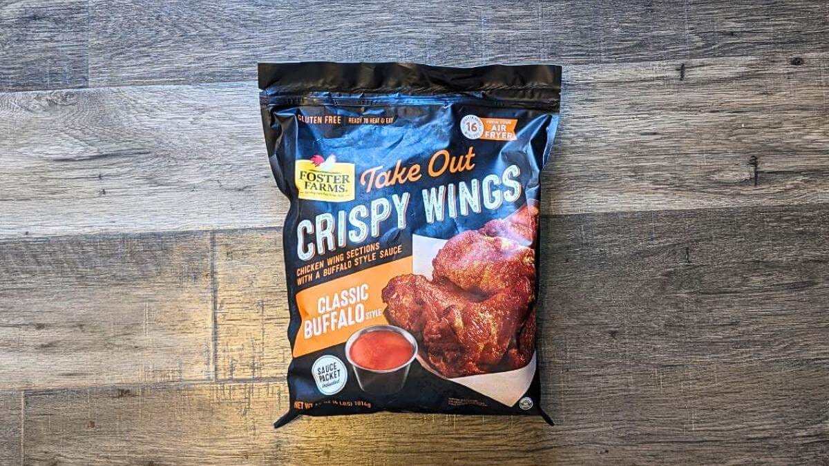 A bag of Foster Farms spicy take out buffalo wings.