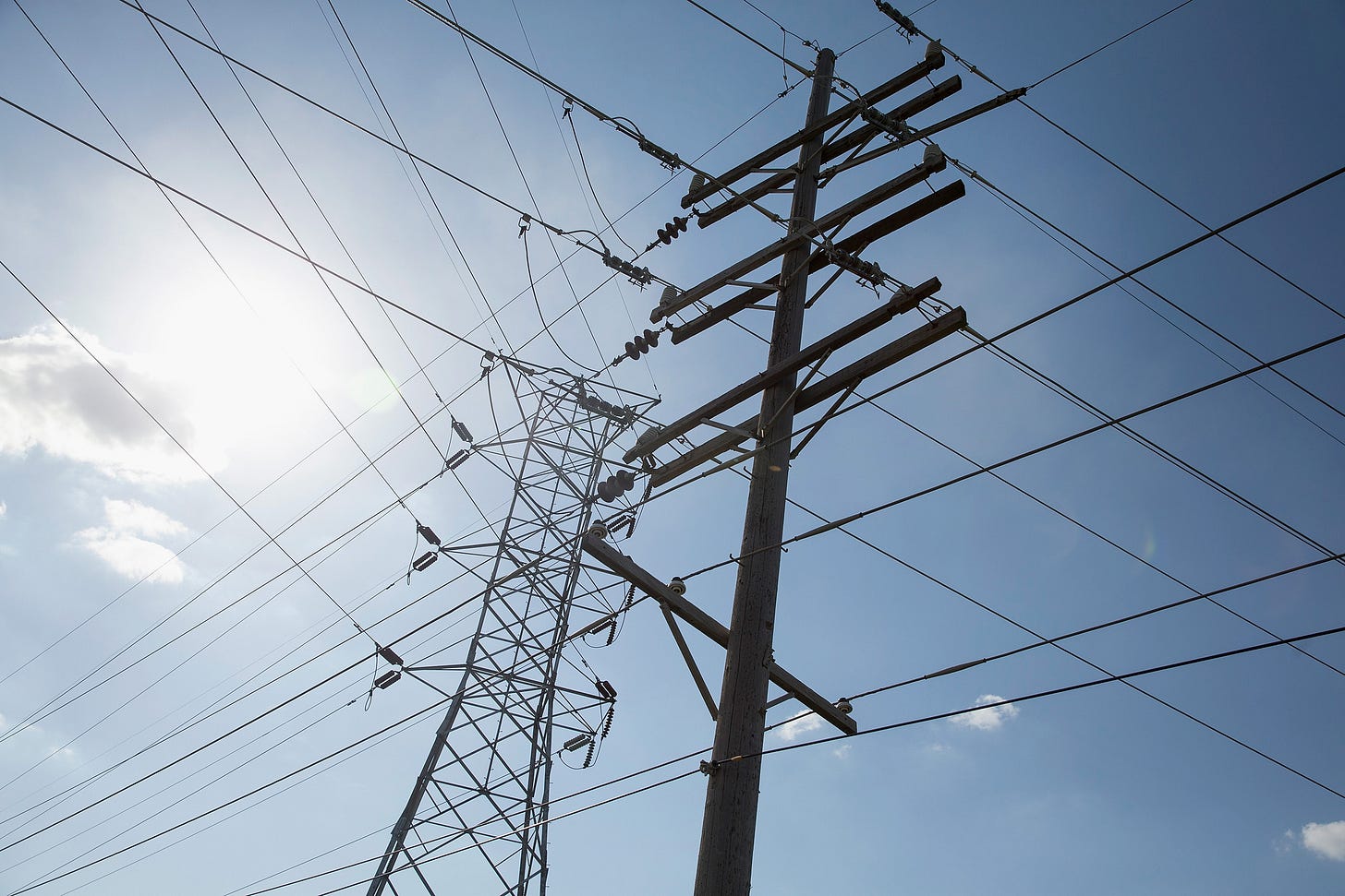 Transmission lines cross paths in Joliet, Illinois. Credit: Scott Olson/Getty Images