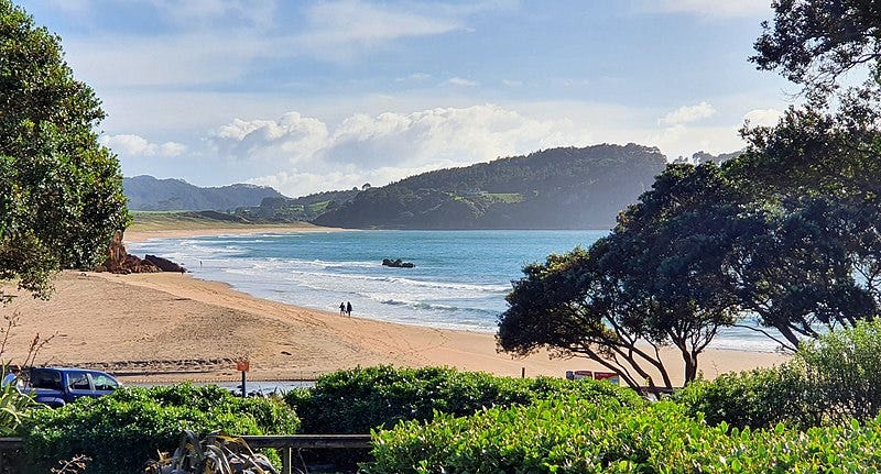 File:Hot Water Beach, Coromandel, New Zealand.jpg