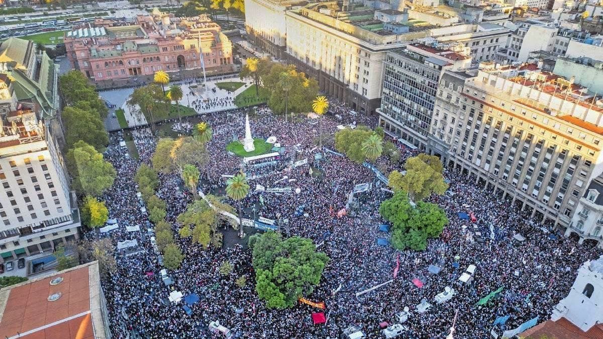 Tras la multitudinaria movilización que congregó a miles de personas, el miércoles se realizará la segunda marcha universitaria (Foto: archivo).