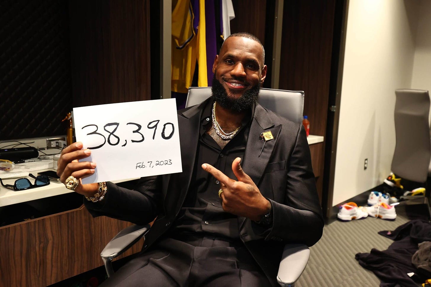 LOS ANGELES, CA - FEBRUARY 7: LeBron James #6 of the Los Angeles Lakers celebrates in the locker room after breaking Kareem Abdul-Jabbars, all time scoring record of 38,387 points against the Oklahoma City Thunder on February 7, 2023 at Crypto.Com Arena in Los Angeles, California. NOTE TO USER: User expressly acknowledges and agrees that, by downloading and/or using this Photograph, user is consenting to the terms and conditions of the Getty Images License Agreement. Mandatory Copyright Notice: Copyright 2023 NBAE (Photo by Nathaniel S. Butler/NBAE via Getty Images)
