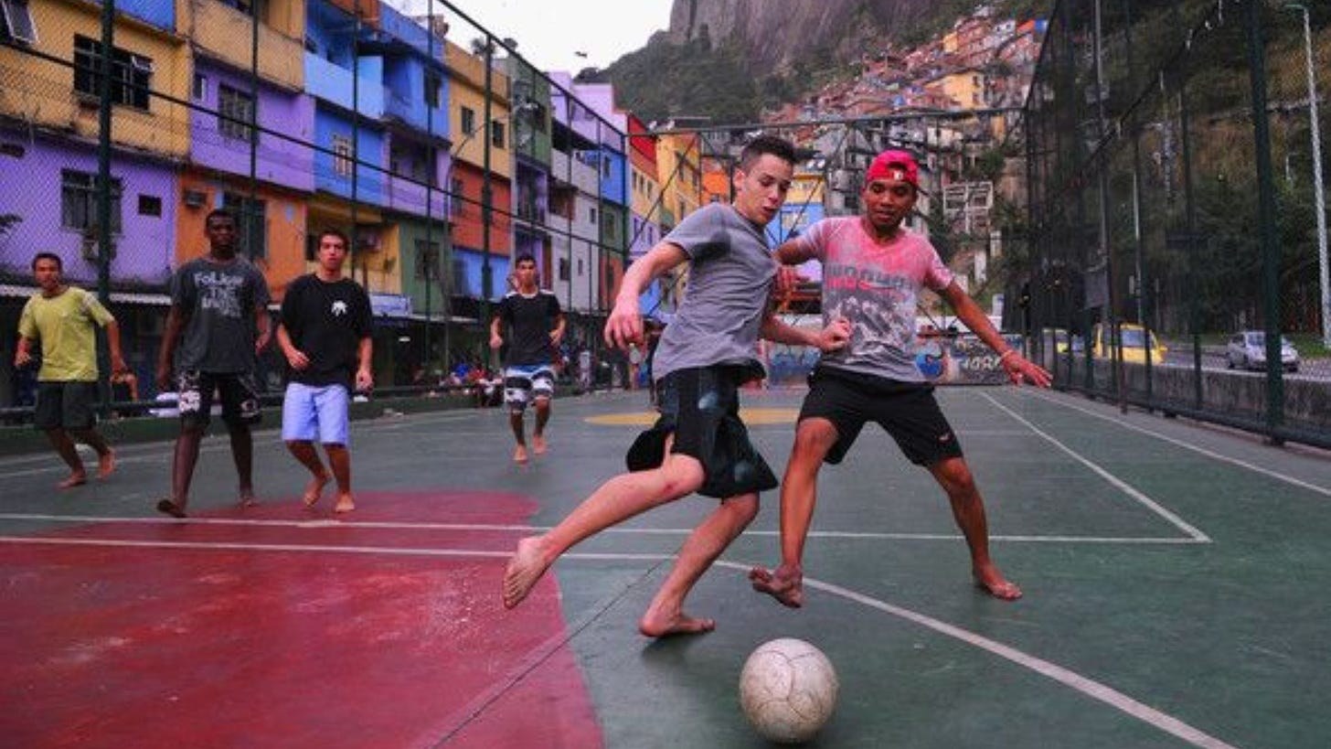 kids player futbol in brazil