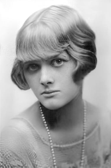 Young Daphne du Maurier around 1930