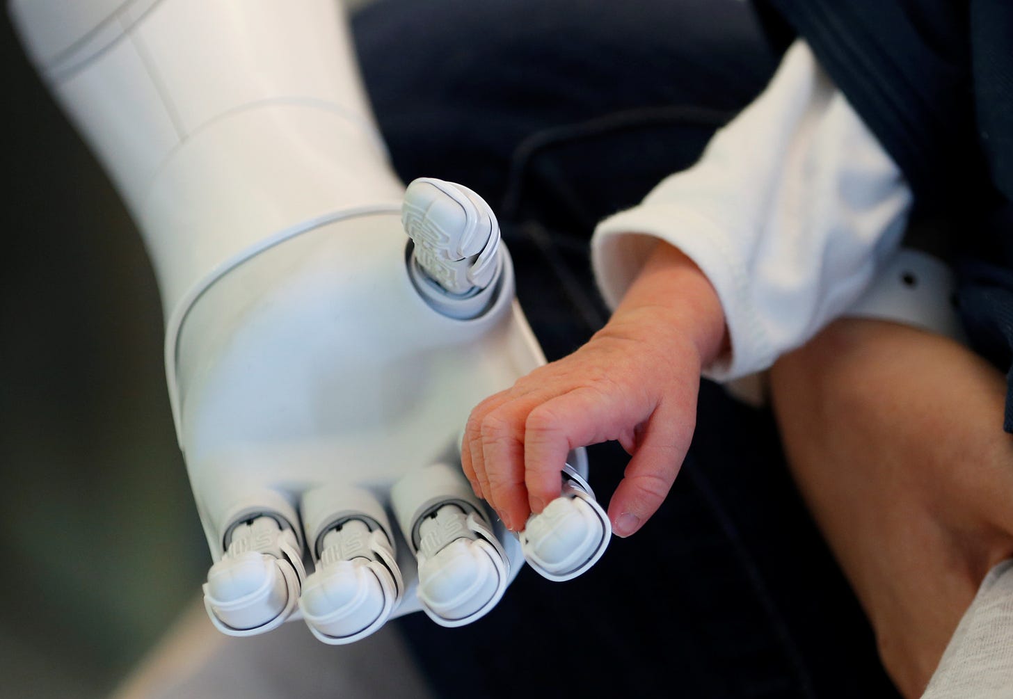 Few Countries Reap Tech Benefits; Robots Define Health Care Future « Techtonics