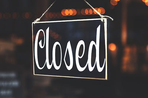 Free Selective Focus Photography of Closed Signage Stock Photo