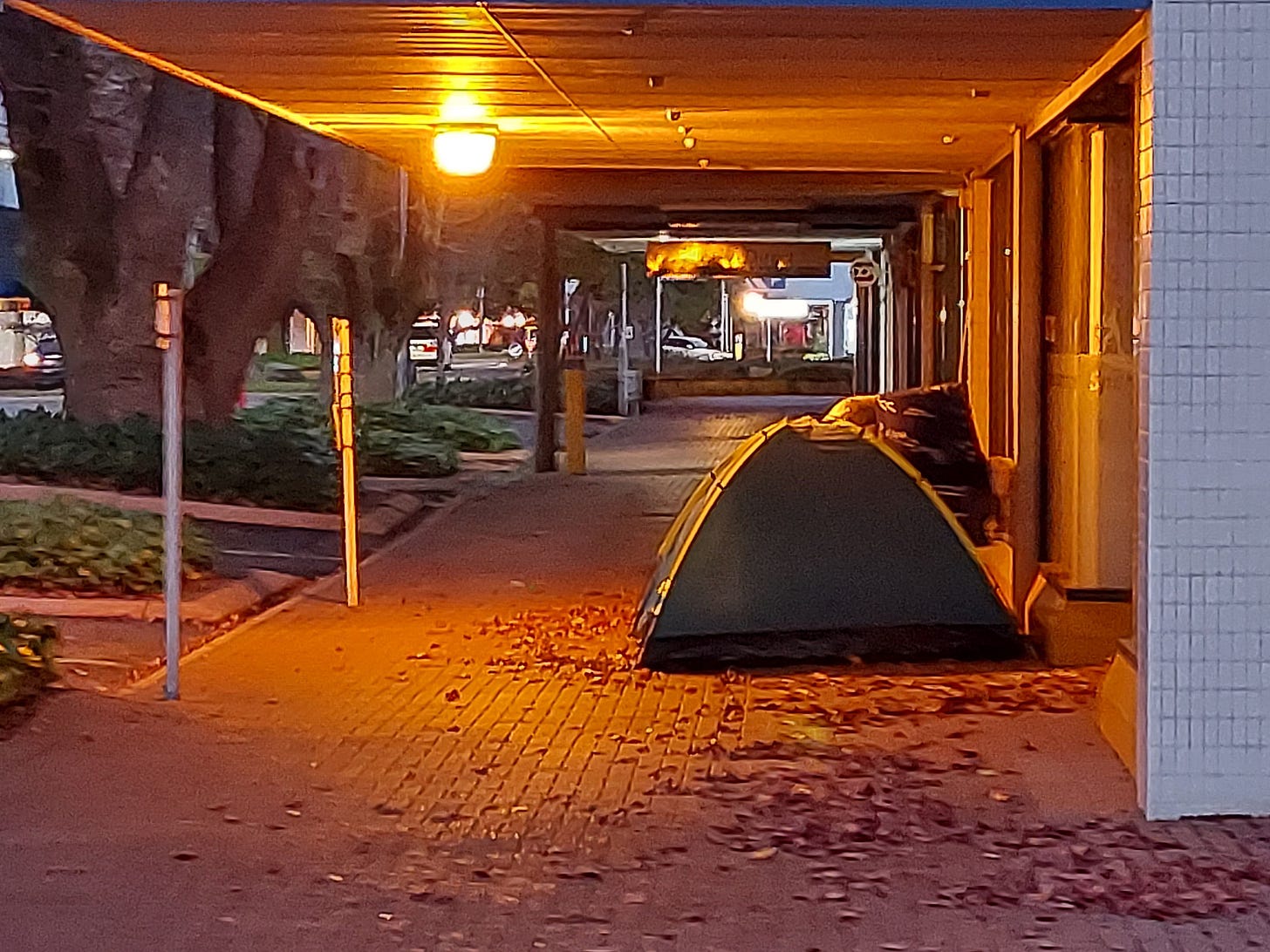 Rotorua homeless issue: Rough sleepers in tents on central city footpaths -  NZ Herald