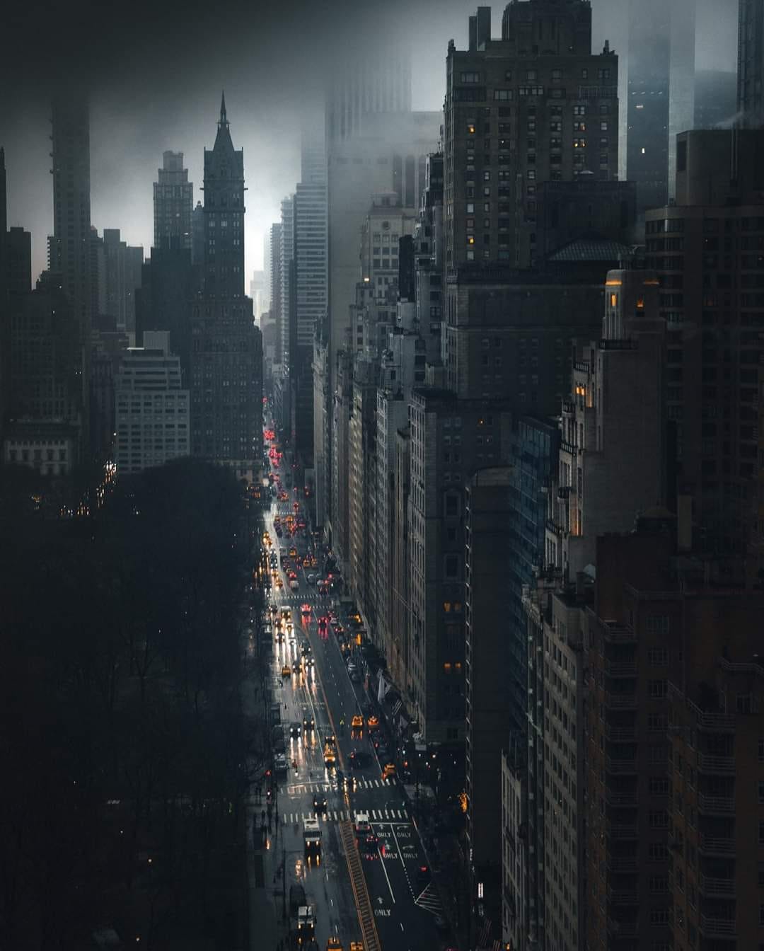 A rainy day in NYC 🖤 : r/nyc