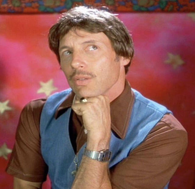 Greg is Uncle Rico from Napoleon Dynamite! : r/TheWhiteLotusHBO