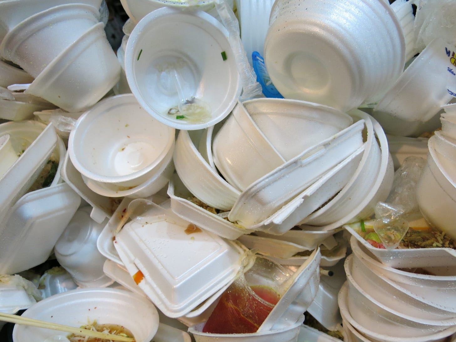 Eight ways the Ontario government can reduce plastic waste - Environmental  Defence