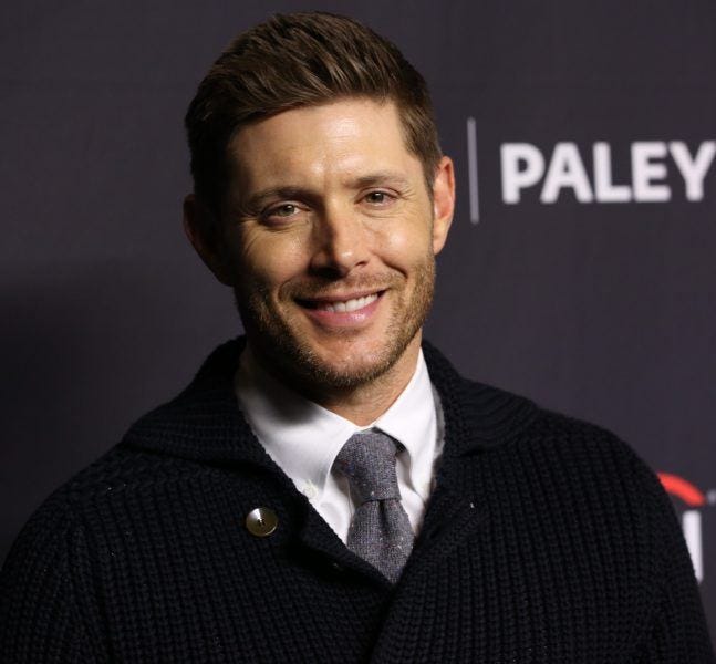 supernatural jensen ackles with fans at 2018 paley fest 1800x1668