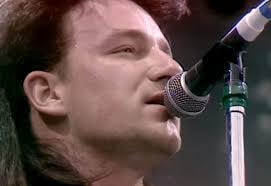 Bono revela por que tem vergonha de assistir ao show do U2 no lendário Live  Aid