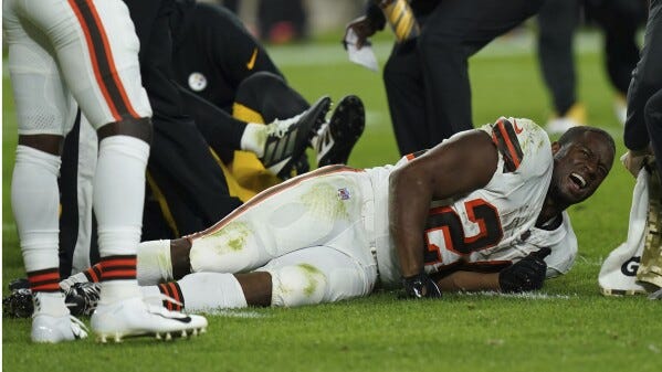 Browns star Nick Chubb to undergo surgery on season-ending knee injury  sustained against Steelers | AP News