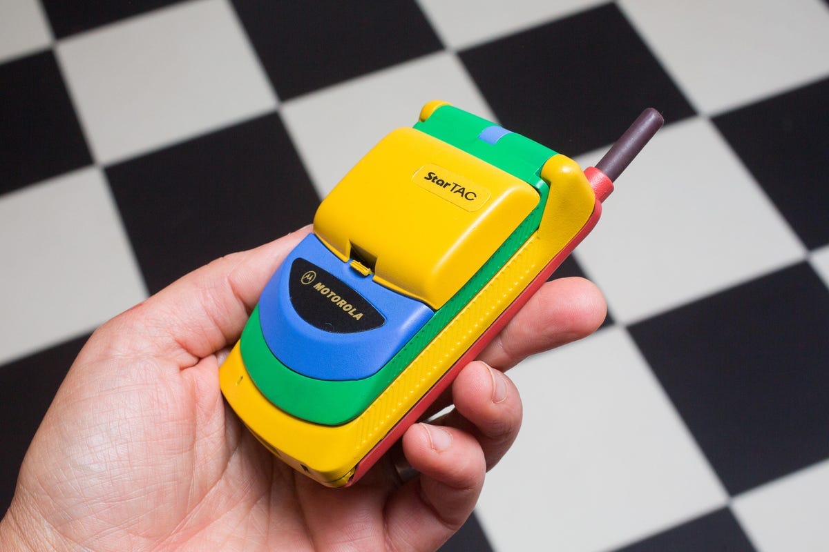 Legendary Motorola StarTAC: Revisiting the world's first flip phone - CNET