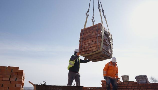 На Херсонщині відновили понад 5,6 тисячі цивільних обʼєктів, пошкоджених або зруйнованих Росією