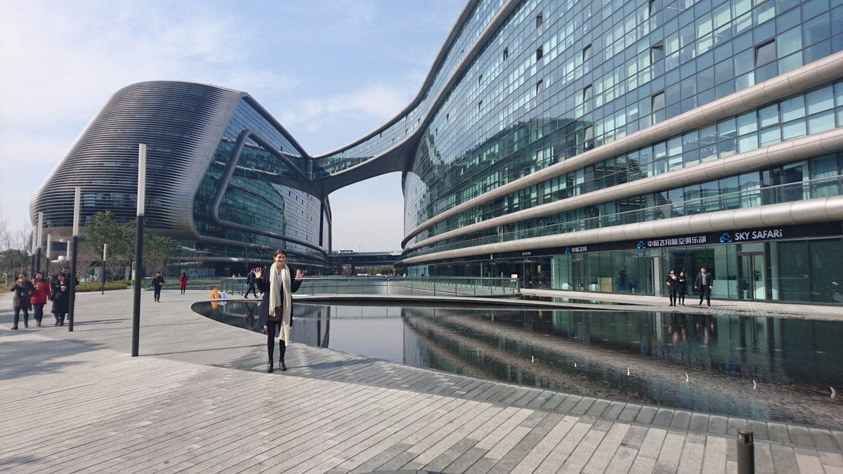 Emmanuelle on Twitter: "Picture from last week at #Shanghai in front of # Ctrip office, first Chinese OTA. It was amazing to be here !  https://t.co/CSSR1jUpNW" / Twitter