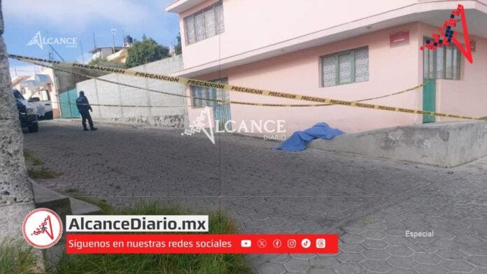 Mujer muere de un infarto fulminante en calles de San Salvador el Seco