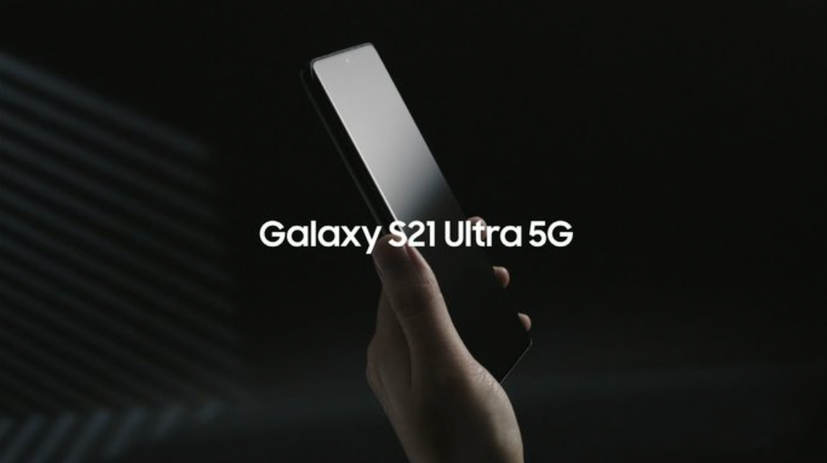 An android phone against a black background. The text says "Galaxy S21 Ultra 5G"​