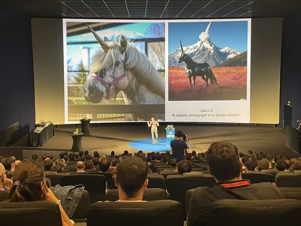 Picture of Marcos F. Lobo speaking in Codemotion Madrid 2023