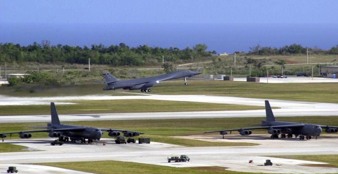 US Airforce bombers, Dyess Air Force Base Texas. Source:  SSGT Charlene M. Franken, USAF / https://t.ly/v-fl1