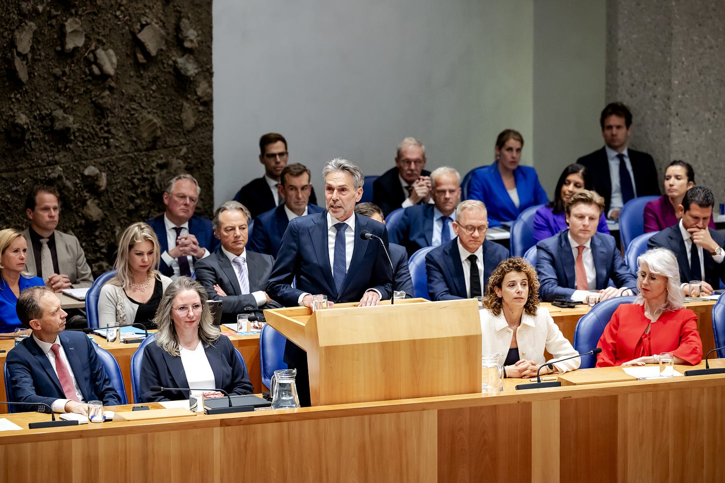 Kabinet-Schoof wankelt: 'Ik hoop dat ze heelhuids door de zomer komen' |  BNR Nieuwsradio