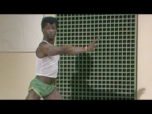 Tony Britts Vintage Workout Goes Viral - YouTube