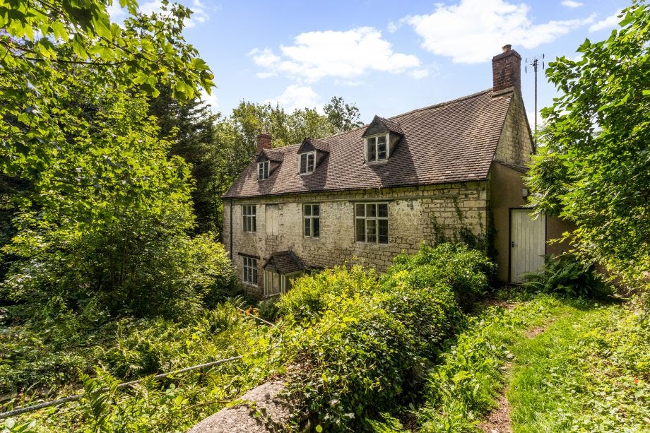 1 Rosebank Cottages - Laurie Lee's childhood home in Slad, Gloucestershire