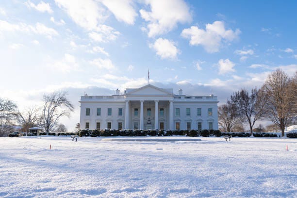 190+ White House Winter Stock Photos, Pictures & Royalty-Free Images -  iStock | Us white house winter, The white house winter