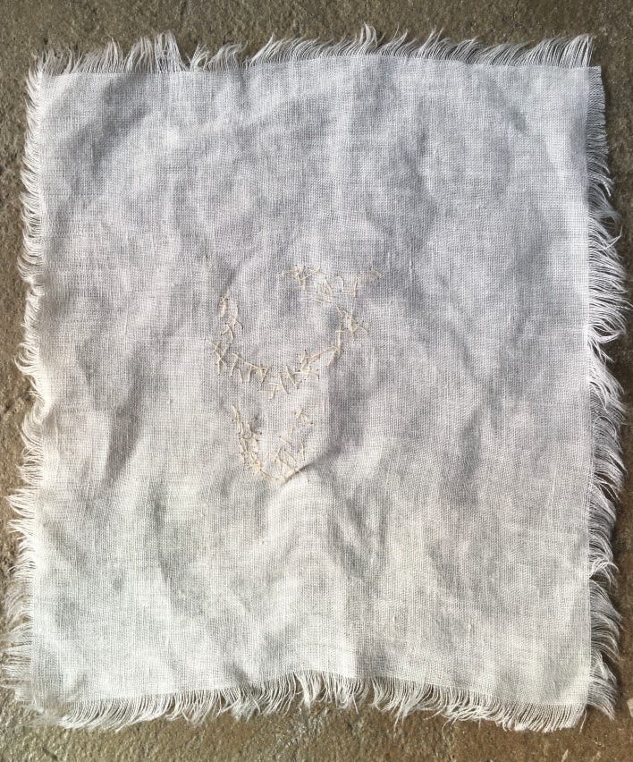 r-bareno-art-white-linen-white-embroidery