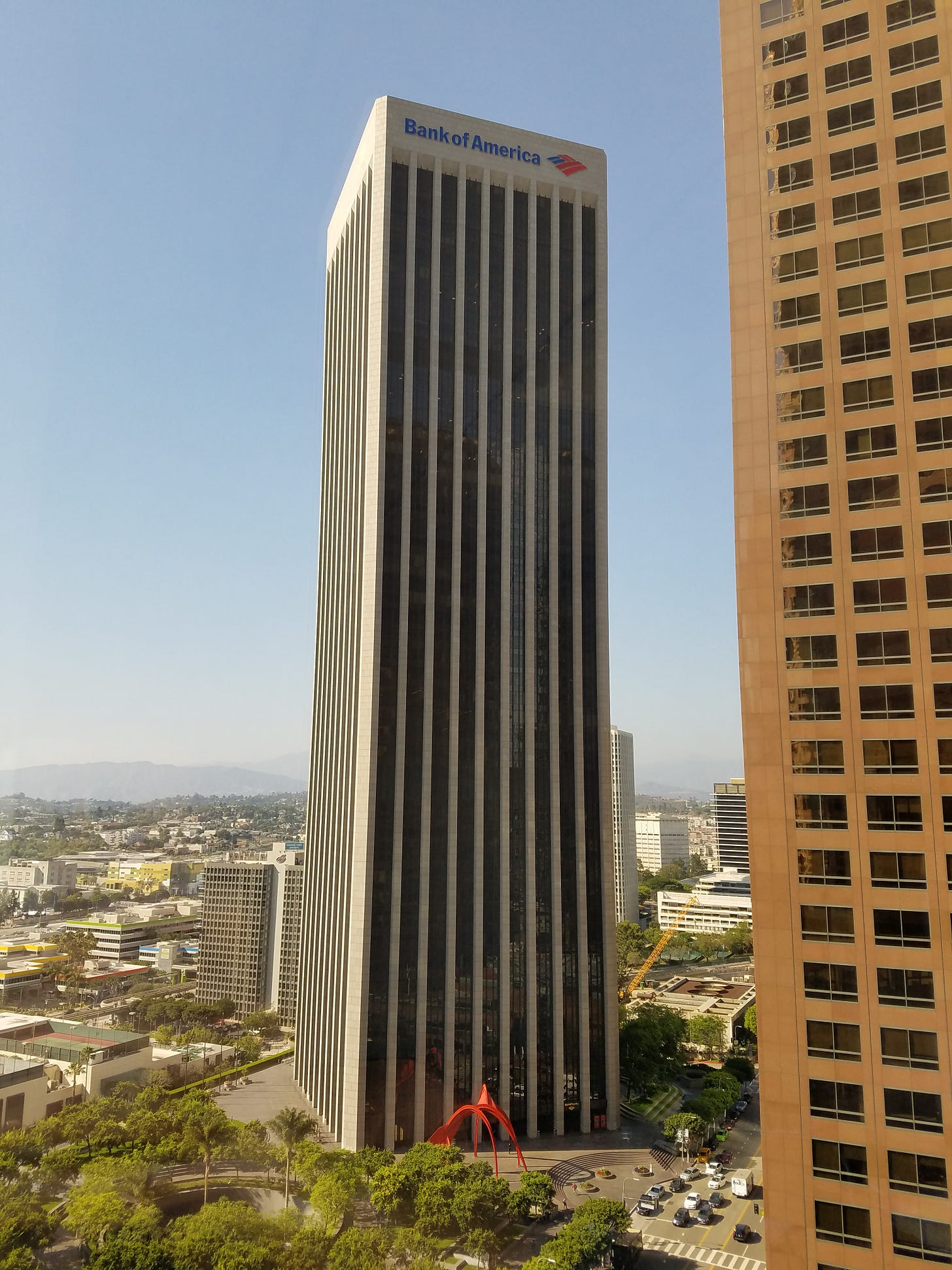 Bank of America Plaza (Los Angeles) - Wikipedia