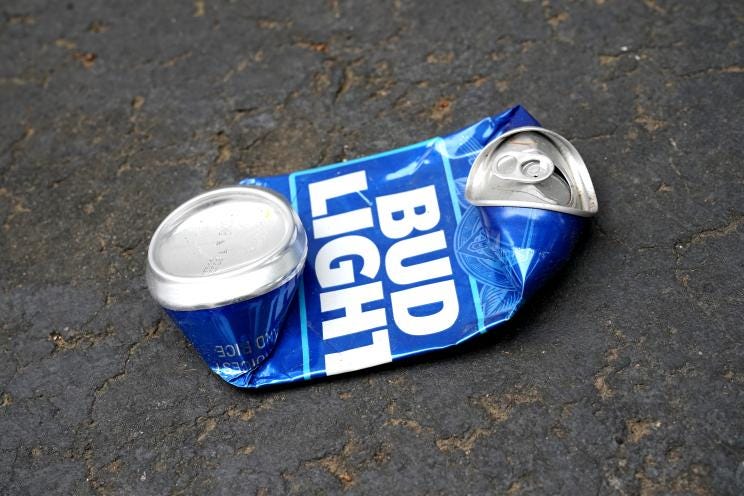 Bud Light continues to suffer a decline in sales after the disastrous promotion with transgender influencer Dylan Mulvaney.