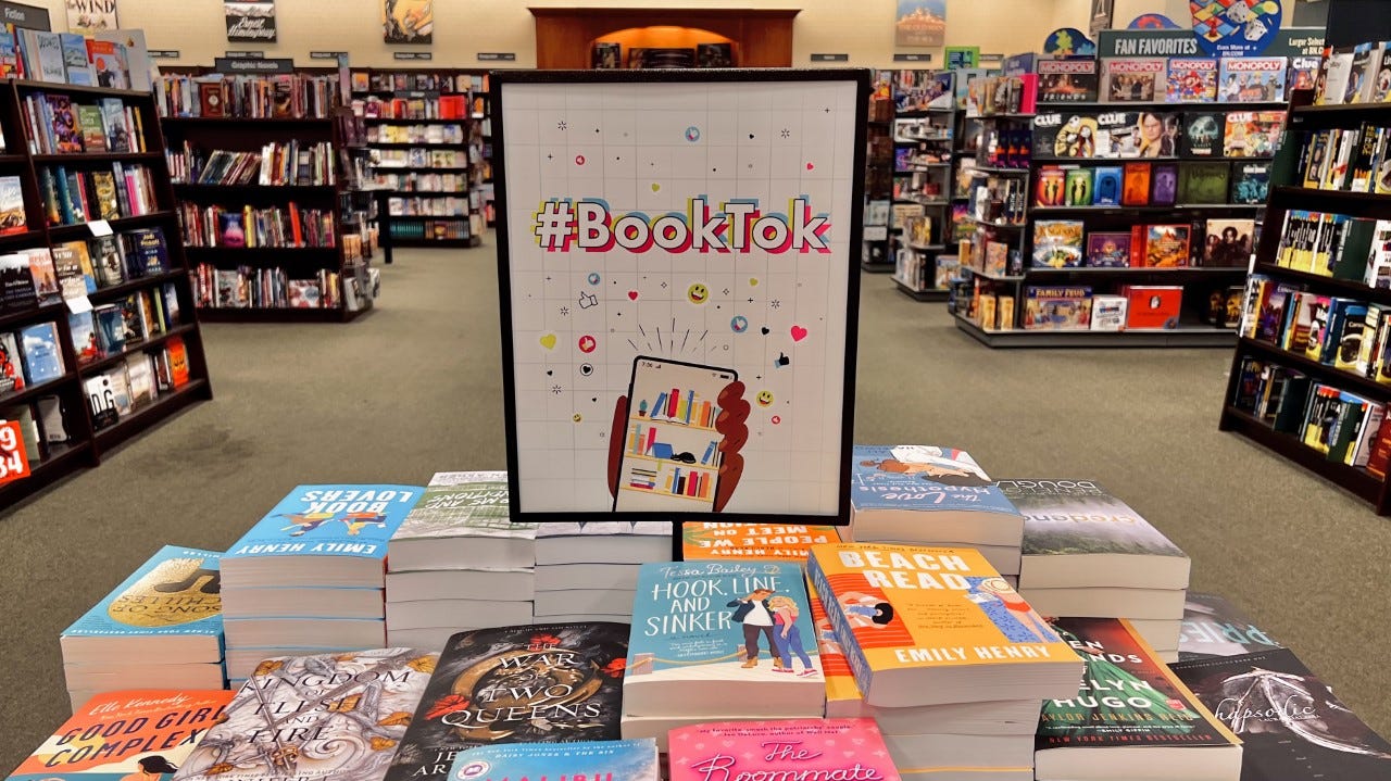 A picture of a BookTok table in a bookstore featuring books that have been profiled on TikTok.