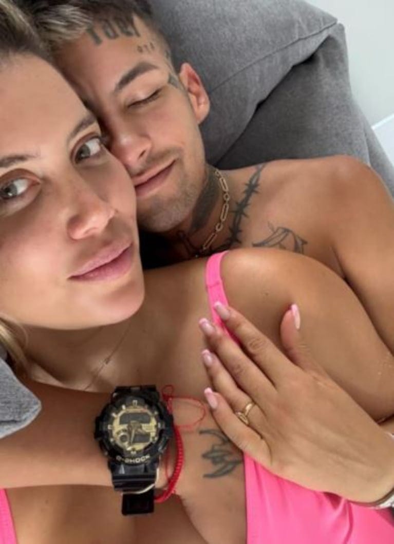 La foto subida de tono de Wanda Nara con L-Gante que pondría en peligro sus  negocios | TN