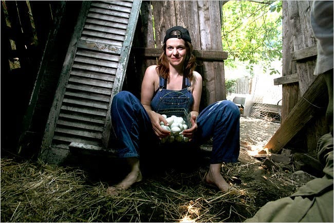 <strong>CITY-RAISED</strong> LeNell Smothers raises hens in her yard in Brooklyn and uses the eggs in cocktails. 