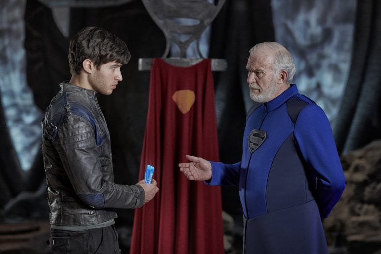 KRYPTON -- Season:1 -- Pictured: (l-r) Cameron Cuffe as Seg-El, Ian McElhinney as Val-El -- (Photo by: Gavin Bond/Syfy) KRYPTON -- Season:1 -- Pictured: (l-r) Cameron Cuffe as Seg-El, Ian McElhinney as Val-El -- (Photo by: Gavin Bond/Syfy)