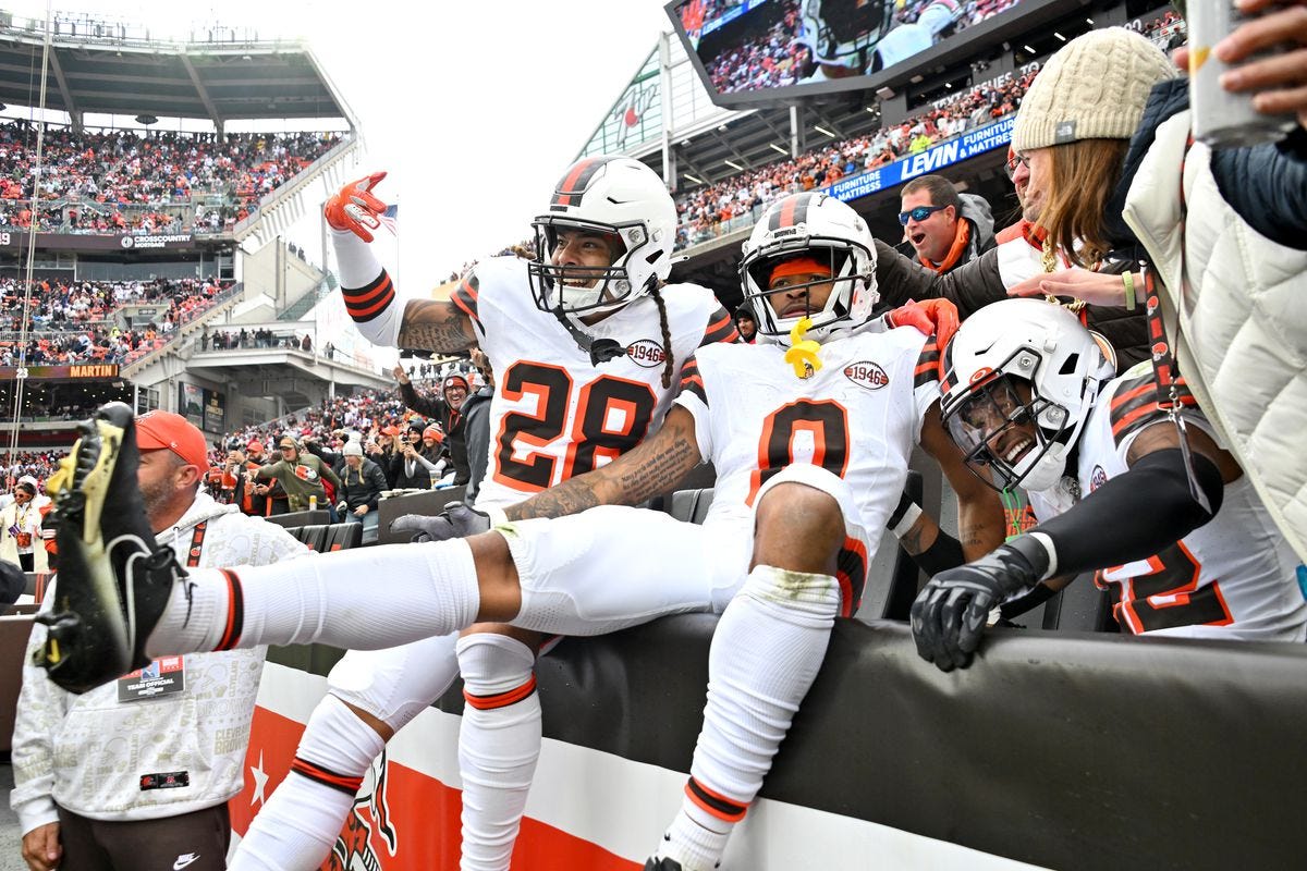 Browns stun 49ers with tenacious defense, as P.J. Walker gets a 19-17 win  for Cleveland - Dawgs By Nature
