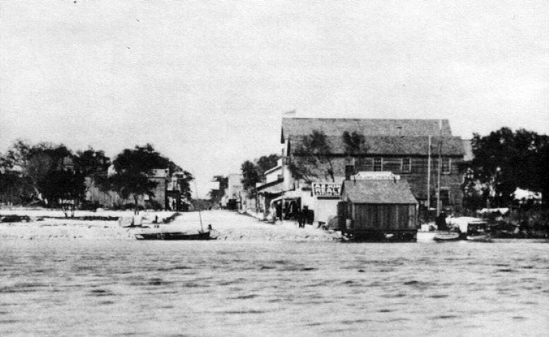 Figure 4: Avenue D from Miami River in 1896